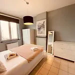 Fenetre Sur Le Standard De Liege