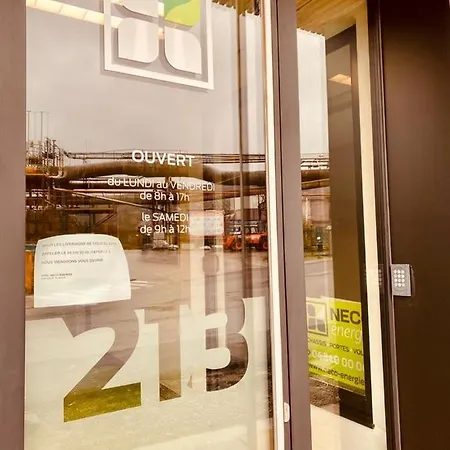 Fenetre Sur Le Standard De Liege *